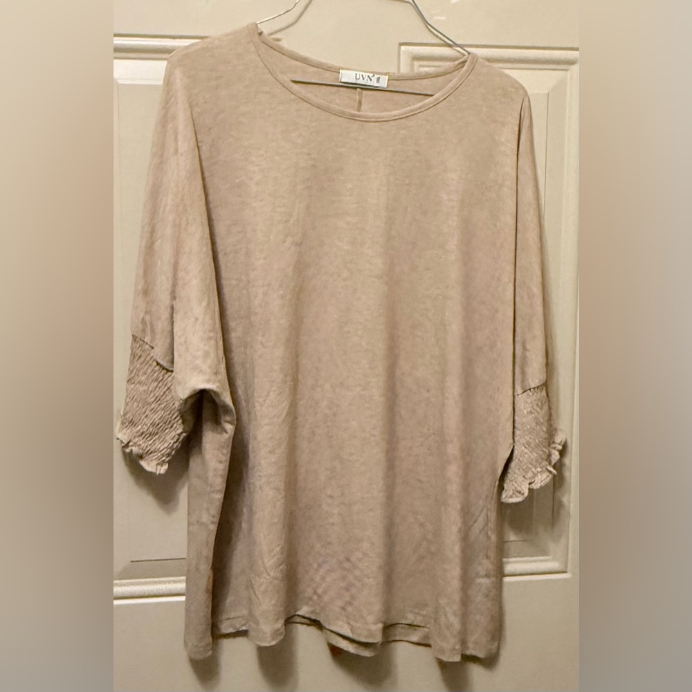 UVN Pullover Raglan Sleeve Blouse with Smocked Cuffs Size 2XL